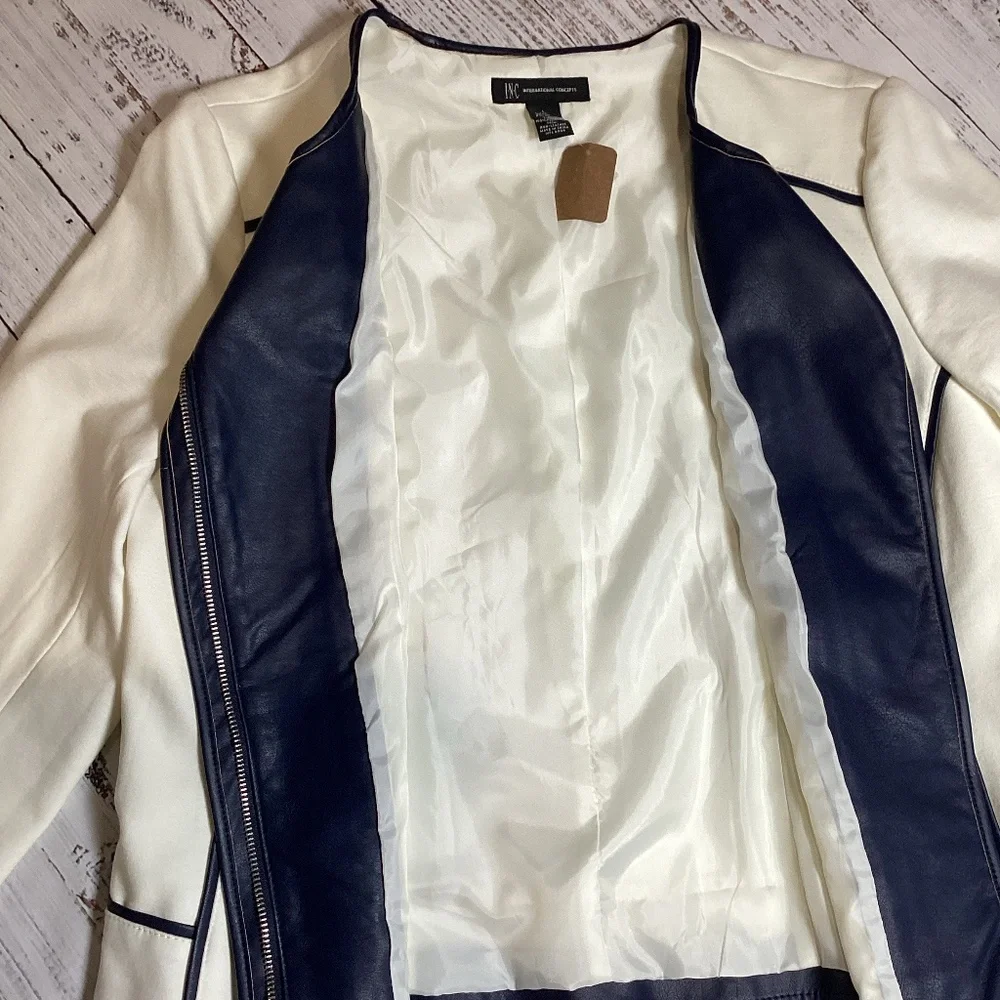 1901. INC International Concepts White w/Blue piping Jacket NWT Size Large